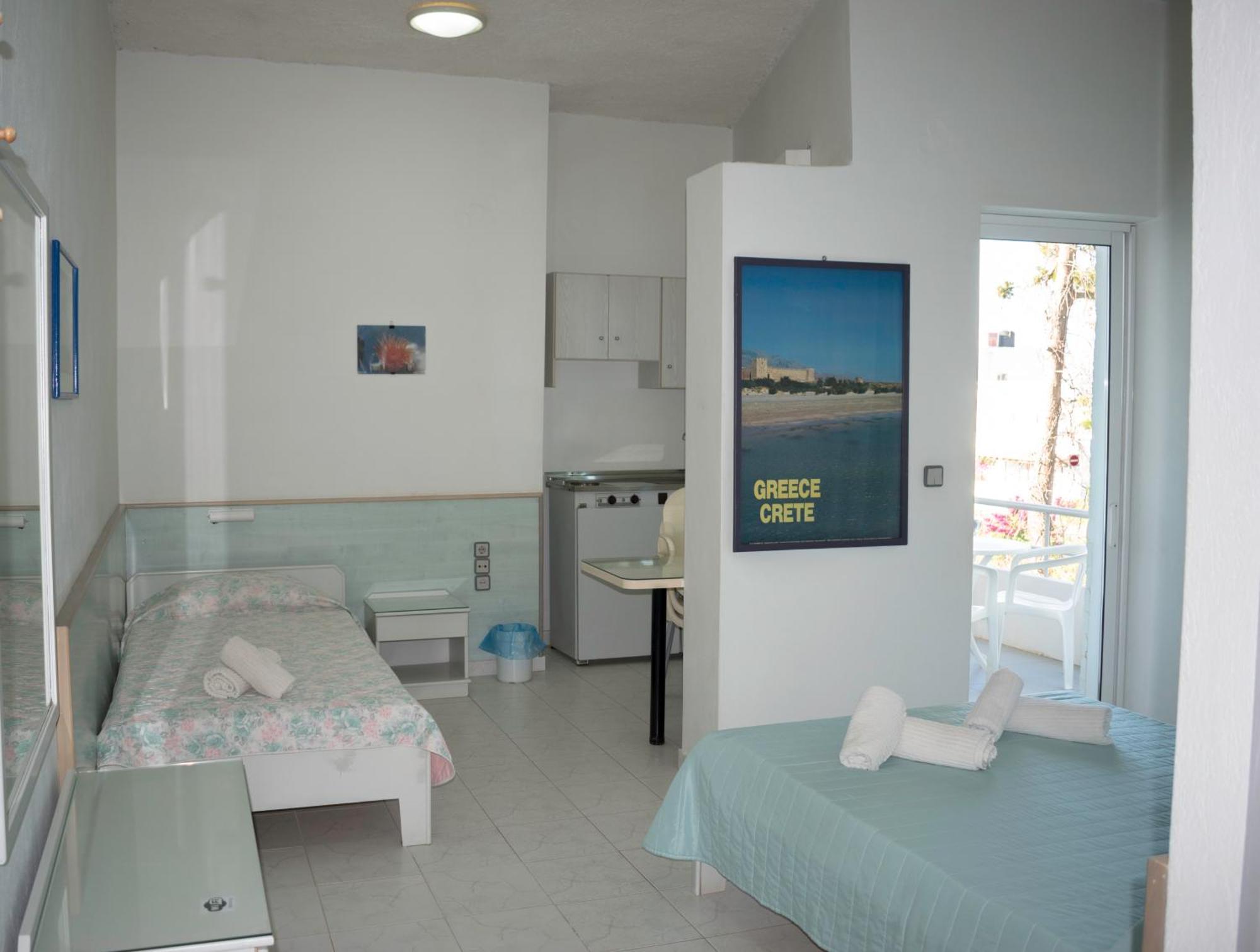 Stefanie Studios Agia Marina Exterior foto