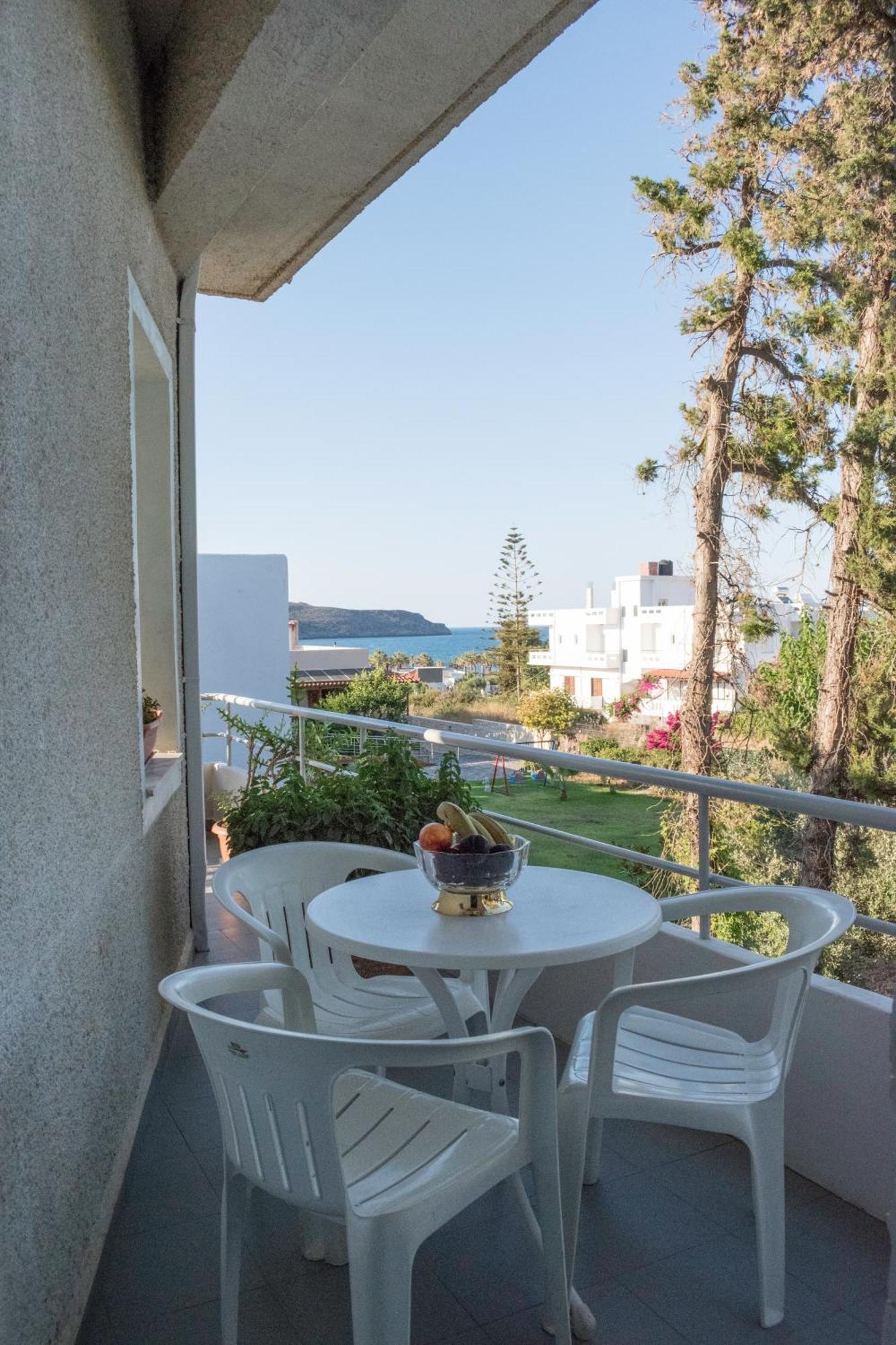 Stefanie Studios Agia Marina Exterior foto