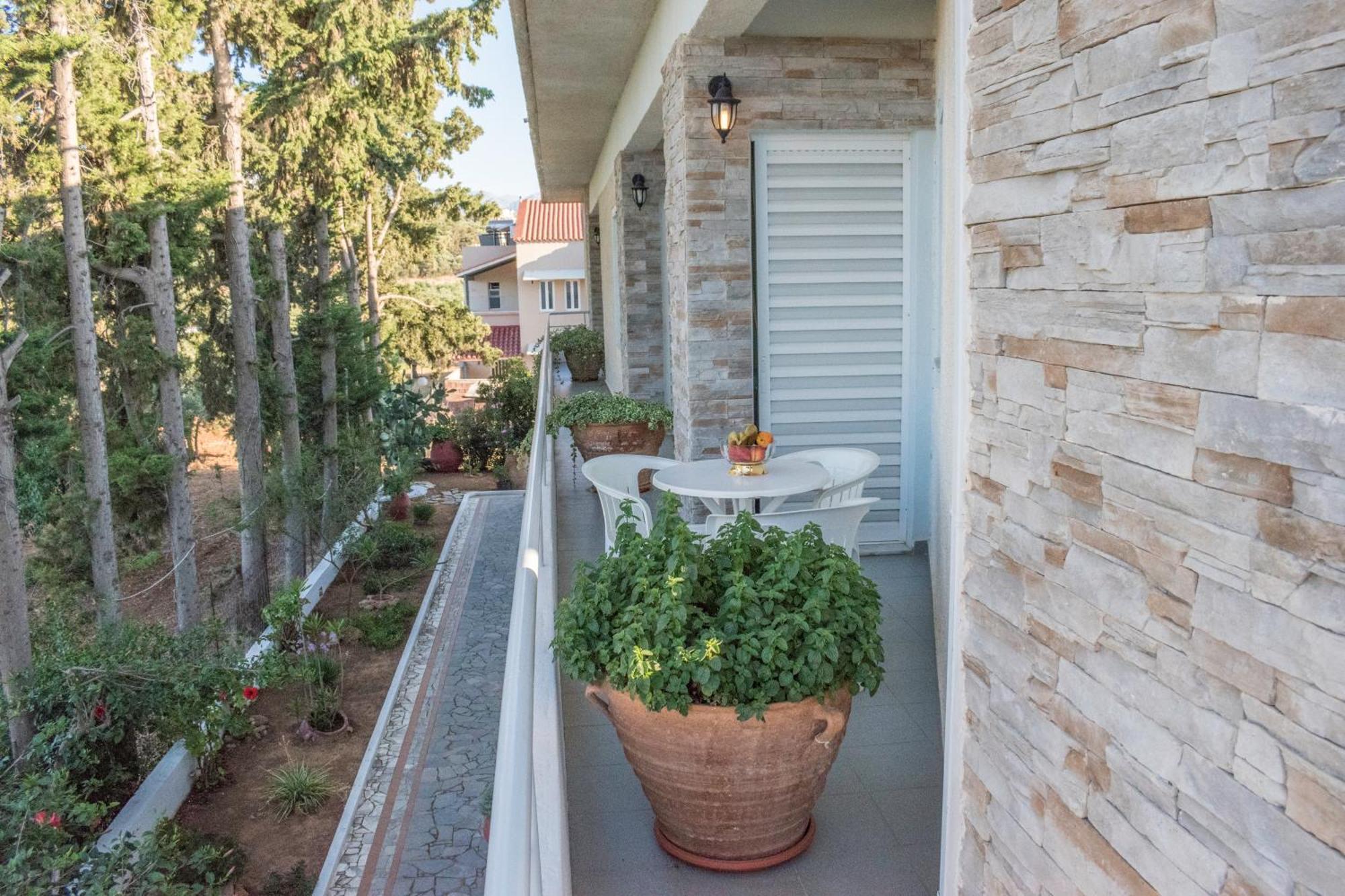Stefanie Studios Agia Marina Exterior foto